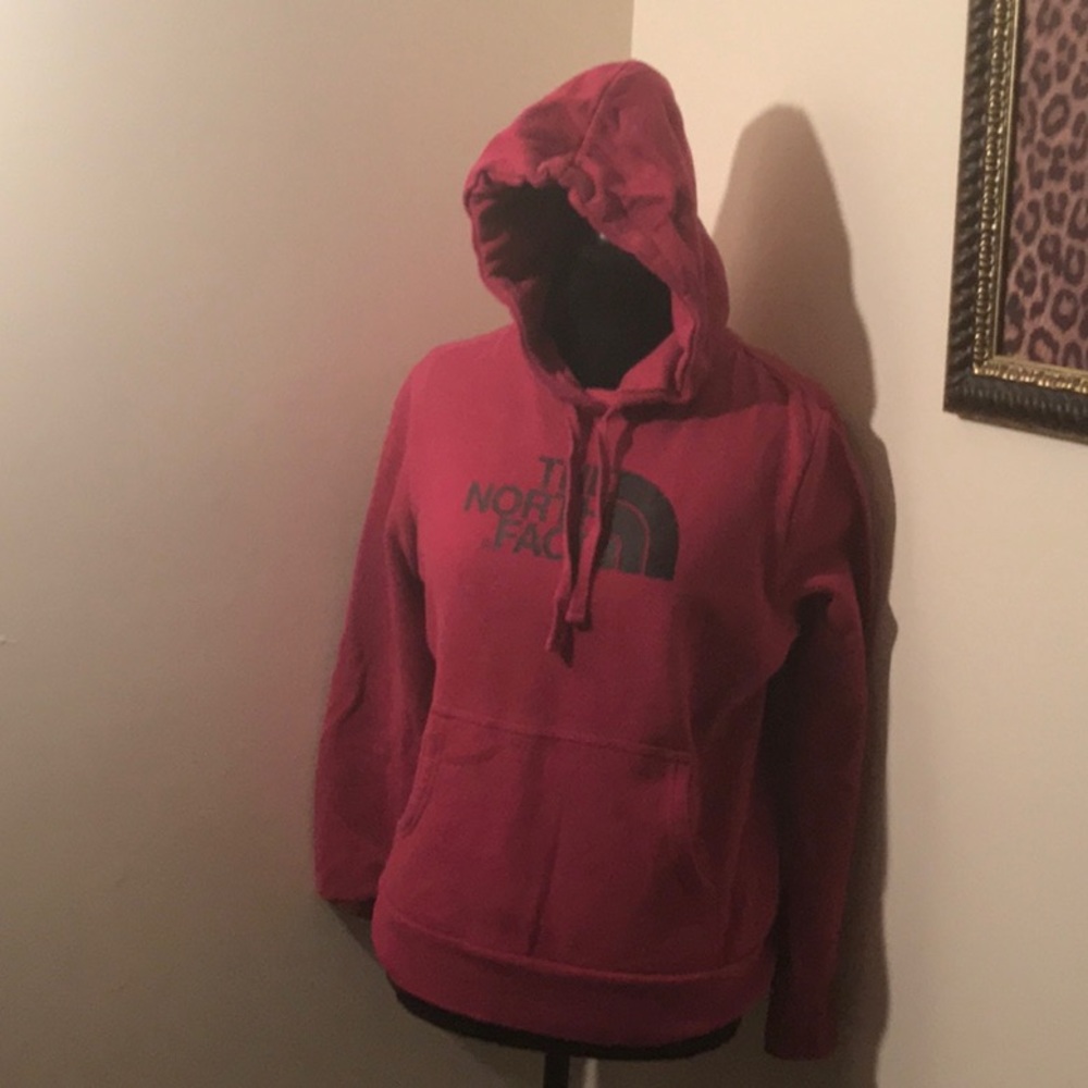 Woman’s The North Face Sweatshirt